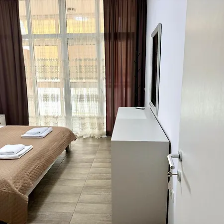Kika Complex 2 Comfort Oasis * Тирана