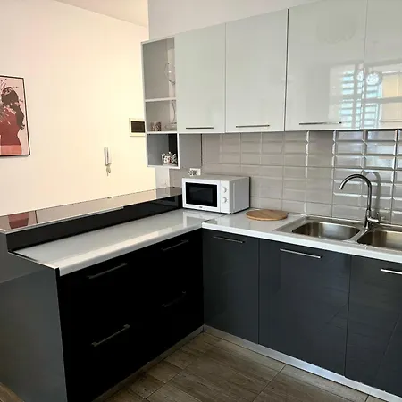 Kika Complex 2 Comfort Oasis Апартаменты Тирана