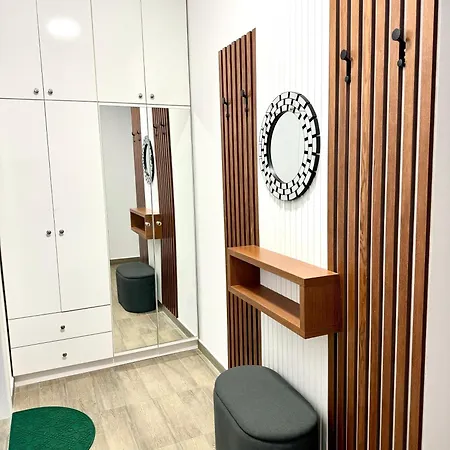 Kika Complex 2 Comfort Oasis * Тирана