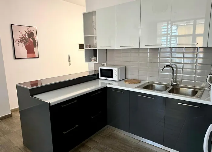 Kika Complex 2 Comfort Oasis Апартаменты Тирана